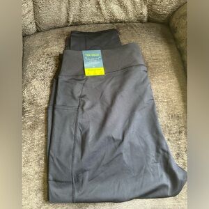 Tek Gear sz 3X NWT high rise 7/8 leggings